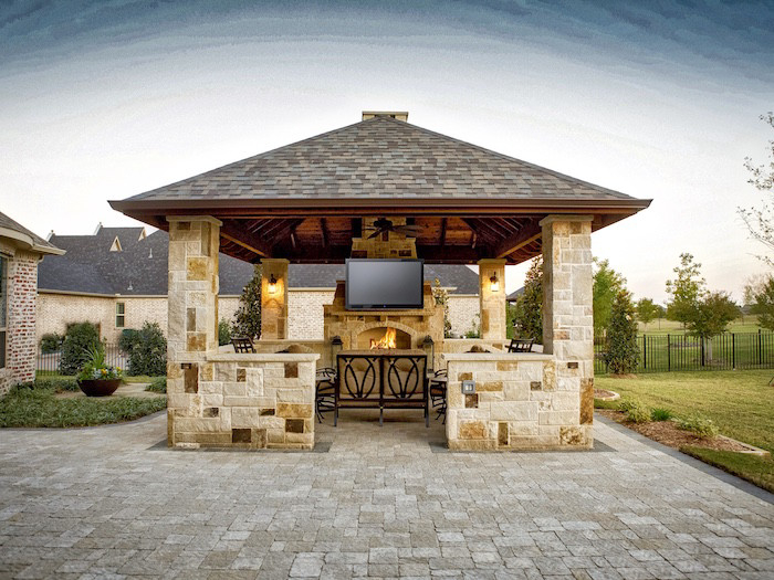 Outdoor-Living-and-Kitchen-in-The-Woodlands-Daytime-JM-Outdoor-Living