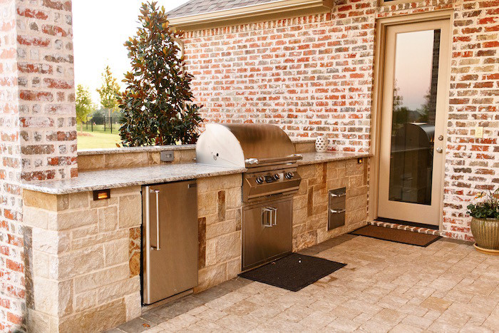 Simple-Outdoor-Kitchen-Design-in-The-Woodlands-Texas.-JM-Outdoor-Living